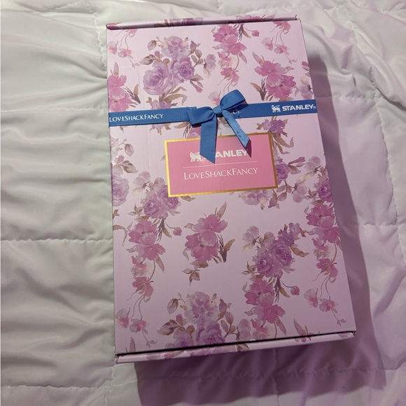 Stanley X Love Shack Fancy 40oz tumbler 💜🩷 - Picture 4 of 6